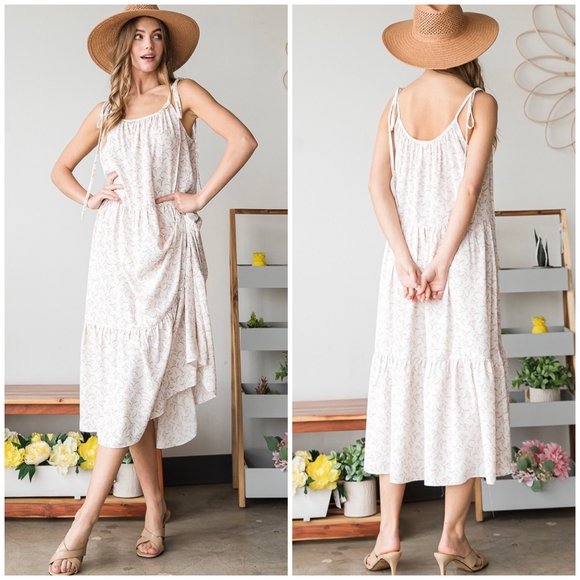 PLUS SIZE Boho Chic Ivory Floral Relaxex Fit Tiered Maxi Dress - Picture 3 of 6